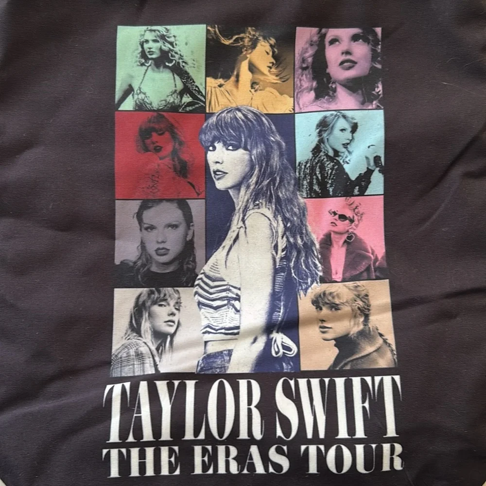 Taylor Swift The Eras Tour Tote Bag & Movie Exclusive Cup w 1989 (tv) CD - Picture 2 of 11